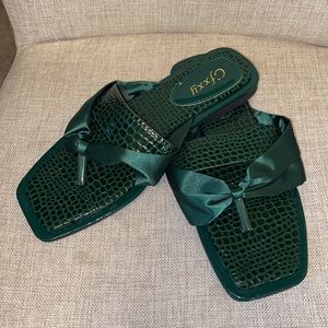 🌲Ladies Sandals/slides🌲
